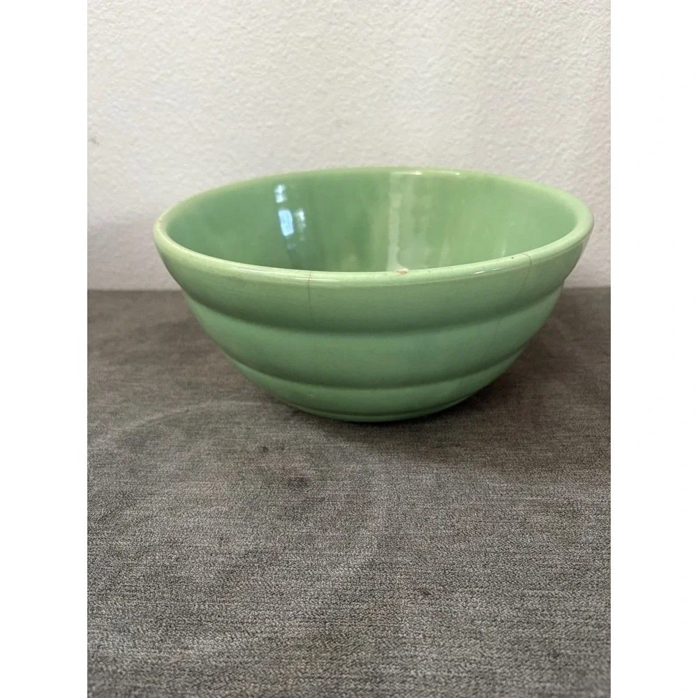 Bauer Vintage Pottery #12 GREEN Beehive 9.5